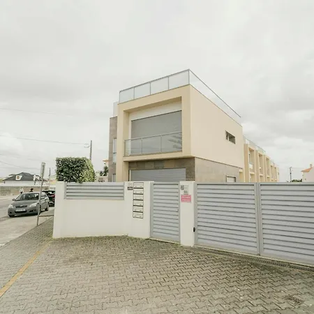 86 - Meeras Surf House Holiday home Ferrel (Leiria)